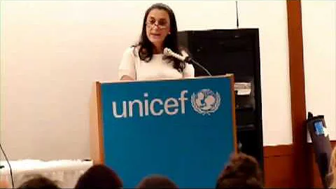 Mahroo Moshari, LMSW, Director MMCNYC  speaks at t...