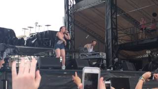 Sylvan Esso sings Hey Mami at Hangout Festival