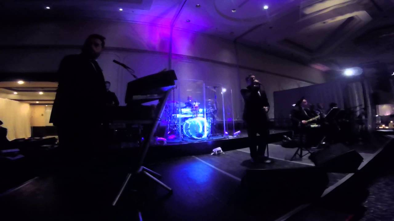 Simcha Leiner Singing "Bum Bum" (Benny Friedman) - A Team Orchestra