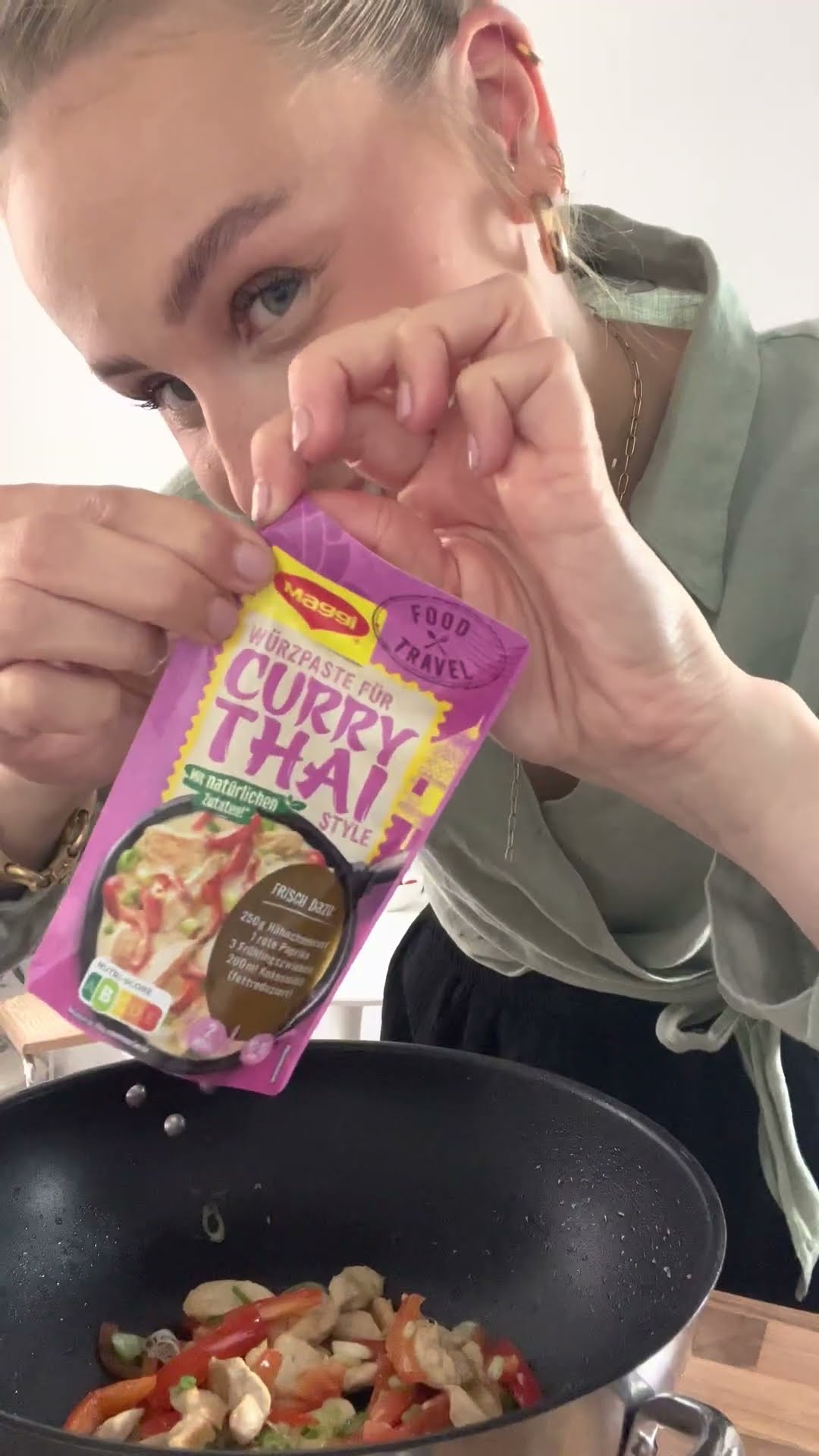 Feuriger Genuss im Thai Style in 15 min.! 🌶️ 🔥 #maggi #maggikochstudio ...