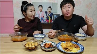 ☆밥맛이 돌아온다는 돼지고기 김치찌개와 동태전, 메추리알 장조림 먹방~!!