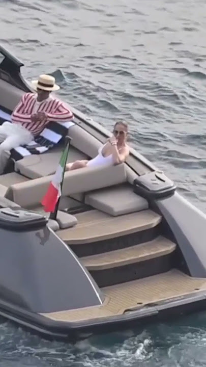 Jennifer Lopez takes backside selfies on Italy boat ride amid Ben Affleck split rumors #shorts