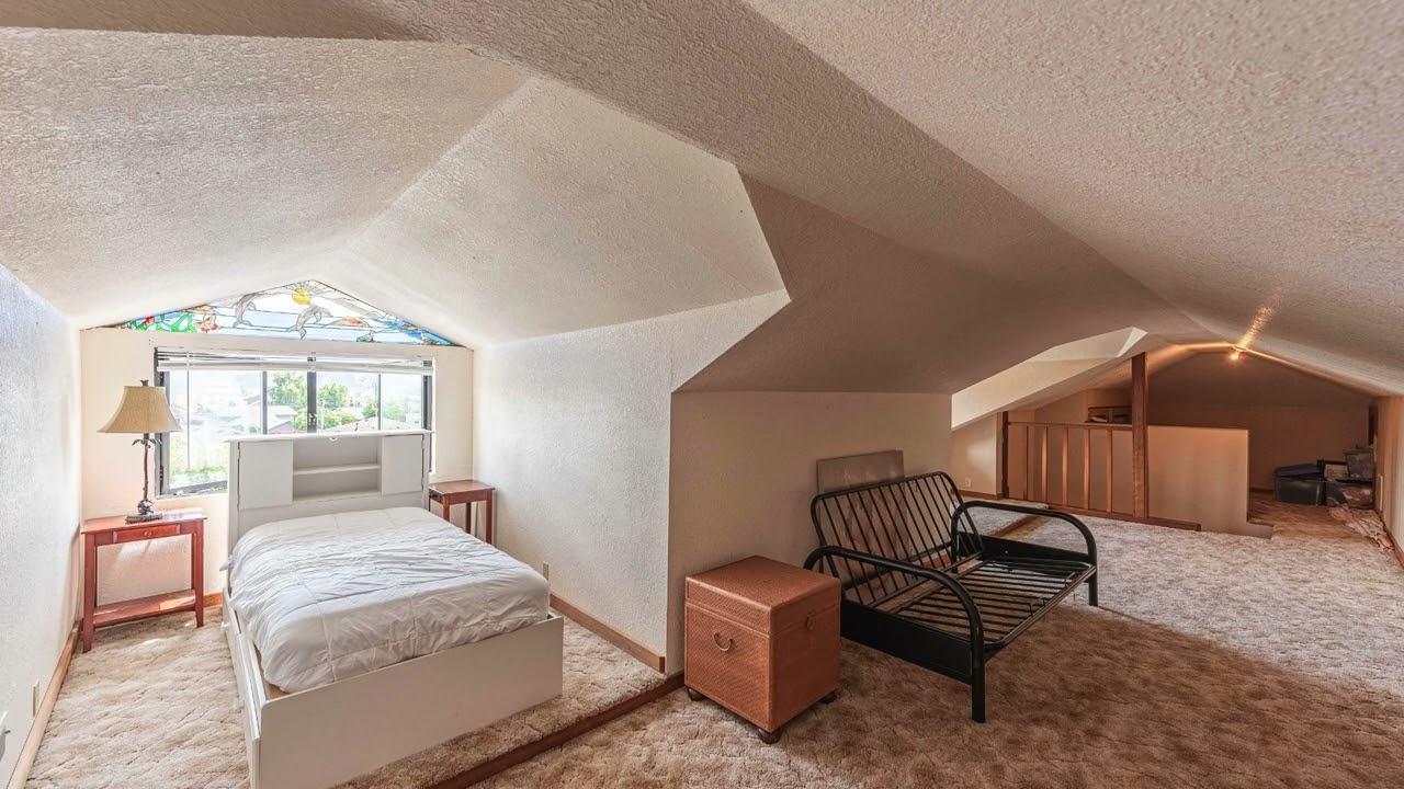 Oregon Coast Bay View Home for Sale | 1270 WINSOR AVE North Bend, OR 97459