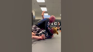 Simple Pass from Closed Guard to Half Guard