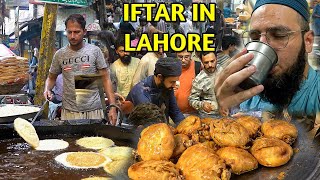 Ramadan Street Food in Lahore | Iftar in Lahore | Androon Lohari Gate | Special Kachori and Laddu