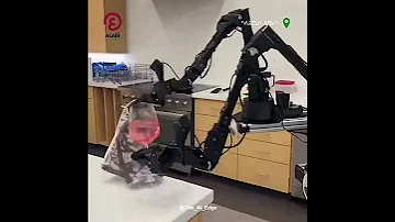 የቤት ሰራተኛው ሮቦት 