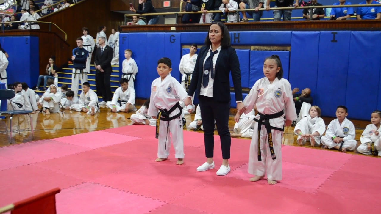 Taekwondo Jr Black Belt Form Competition - YouTube