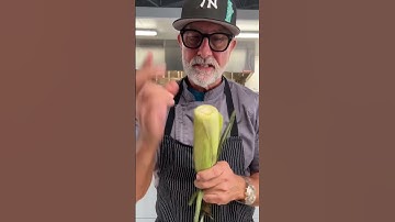 You will never shuck your corn again! #corn #cheftips #kitchenhack
