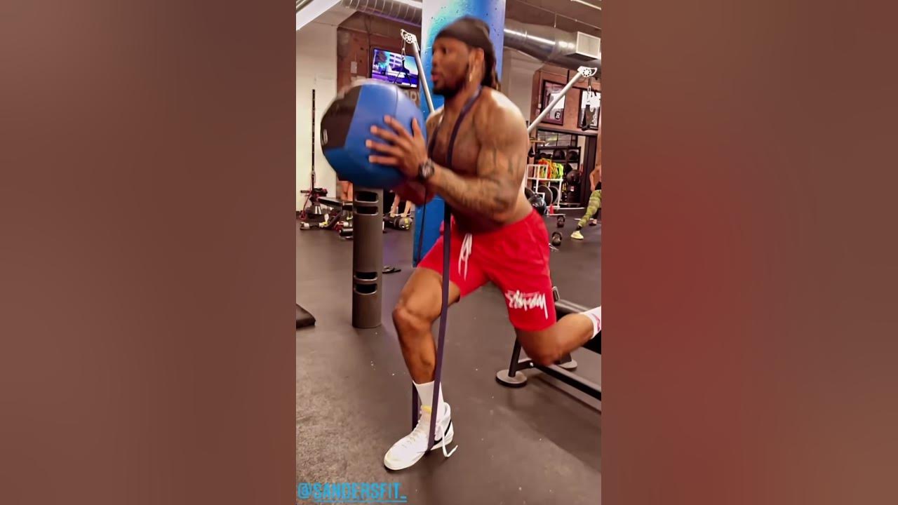 Derrick Henry's Offseason Training Includes Uphill Run Workout