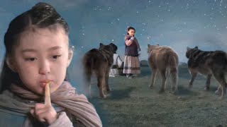 8-летнюю девочку окружили волки, но волки послушно ушли!