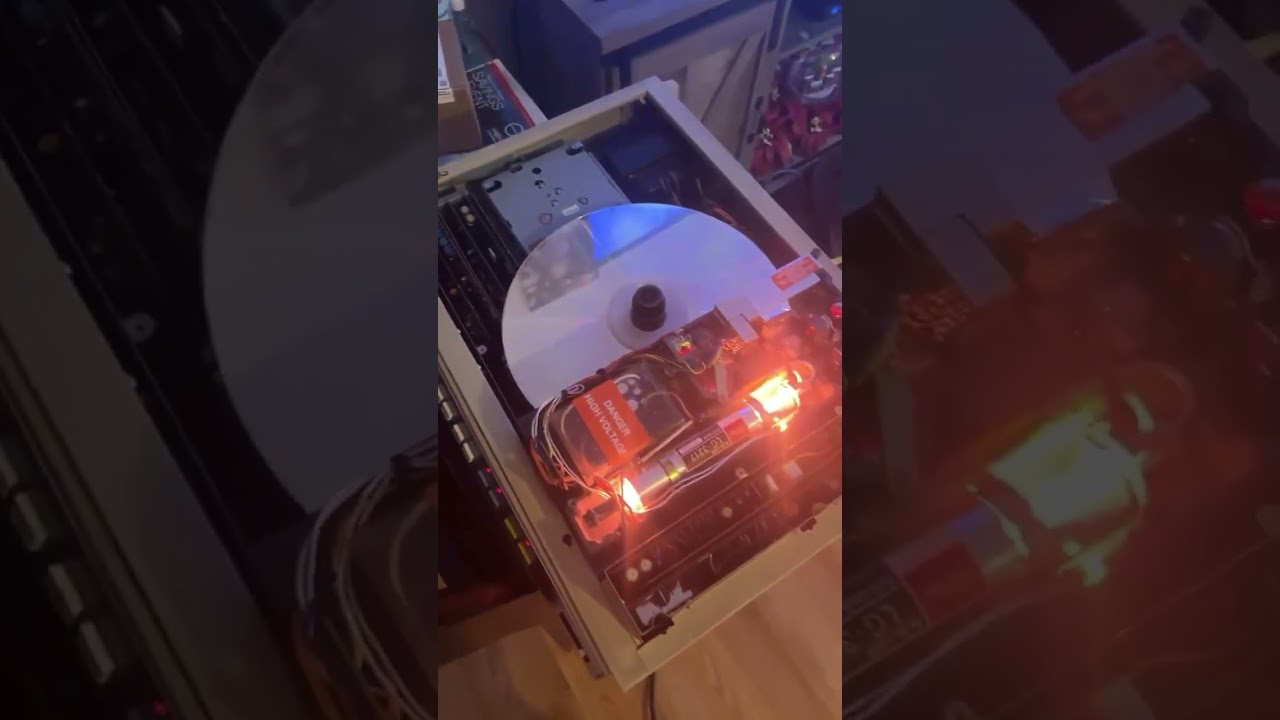 Pioneer PR-7820 and Dragon’s Lair laserdisc have been reunited.