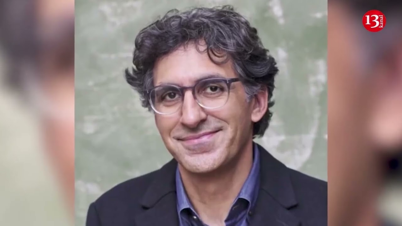 Should Iranians take up arms for the revolution?