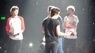 One Direction -- Melbourne October 16 2013 -- Twitter Question