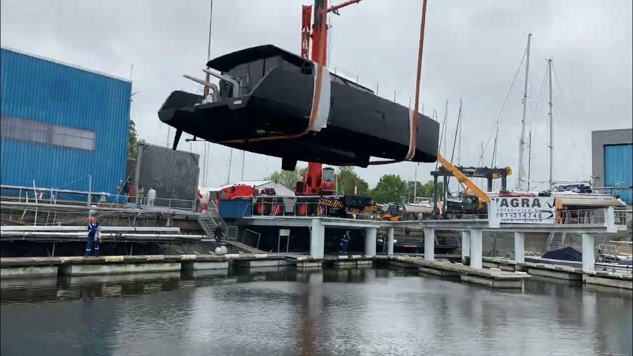 Vaan R5 launch timelapse - YouTube