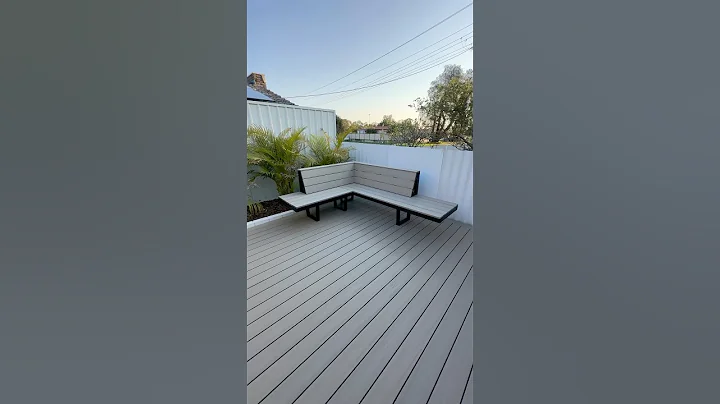 DIY Outdoor Corner Bench