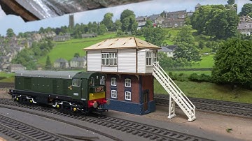 Engineman Class 20 dcc sound cold start and move off