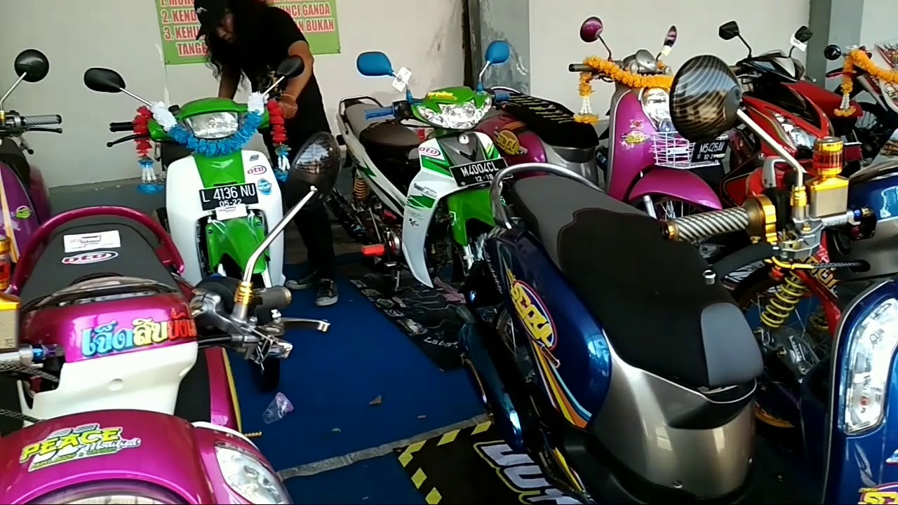 Contest Modifikasi Kelas Novice Pure Thailook UNIROCK Di Kampus