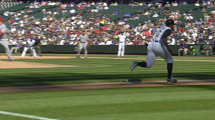 Chris Nelson steals home to put the Rockies ahead