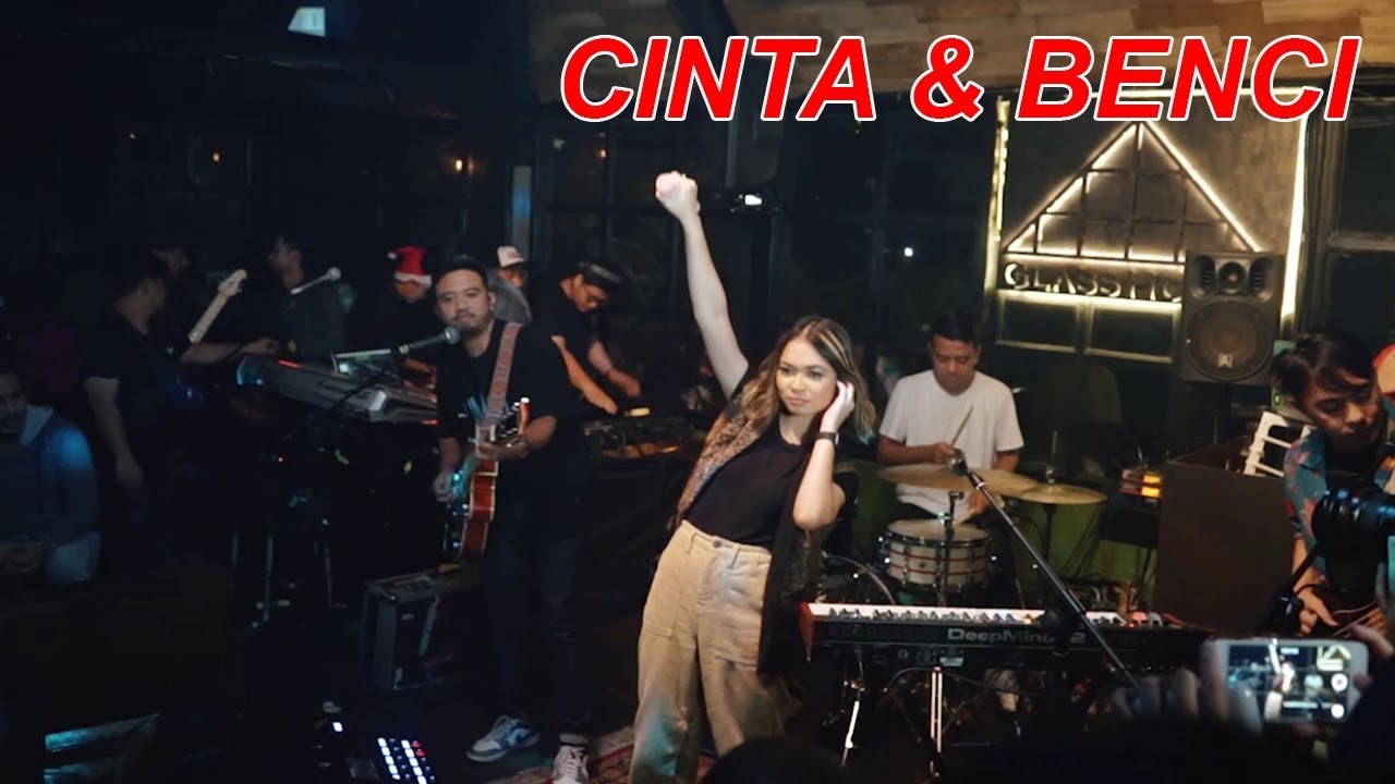 Geisha Cinta & Benci (Live Perform) 5 Showcases In One Geisha Cinta & Benci (Live Perform) 5 Showcases In One