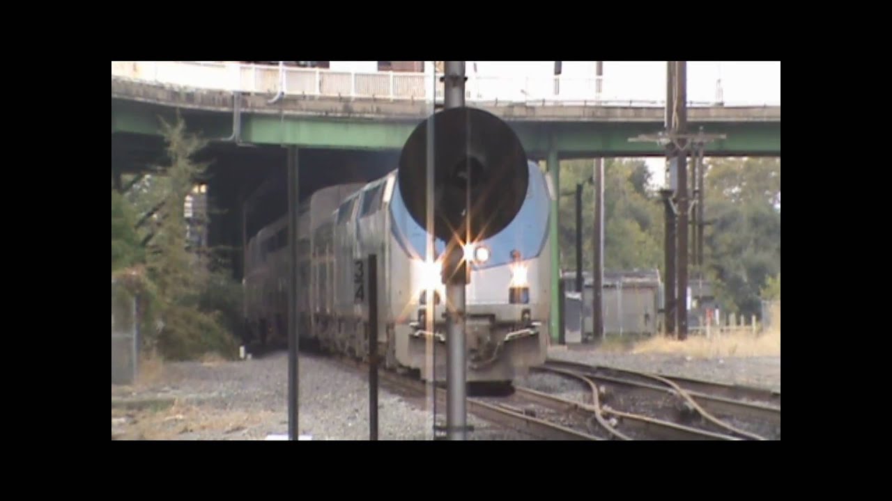 bnsf 5729 Amtrak's P42DC #6 Leads California Zephyr #6 Through Sacramento