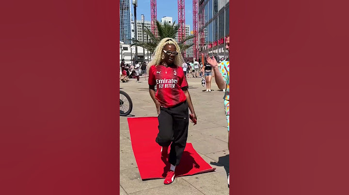 I believe everyone should walk down my red carpet😏🤩 #redcarpetboy