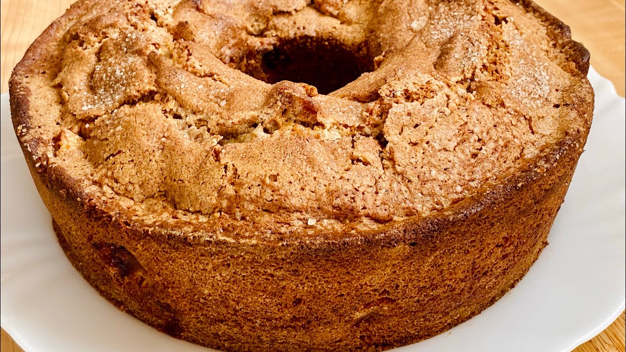 TEM 2 MAÇÃS AÍ? ENTÃO BORA FAZER ESSE BOLO GRANDE E SIMPLES PRO CAFÉ - SEM LEITE