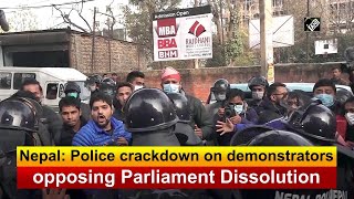 Nepal: Police crackdown on demonstrators opposing Parliament Dissolution Resimi