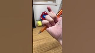 【昔売ってた】ノックだけで芯を出したり戻したり出来るシャーペン。【#shorts 】