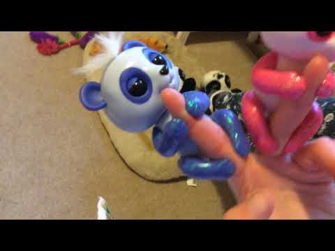 How to use Fingerlings Pandas (Polly and Beanie)