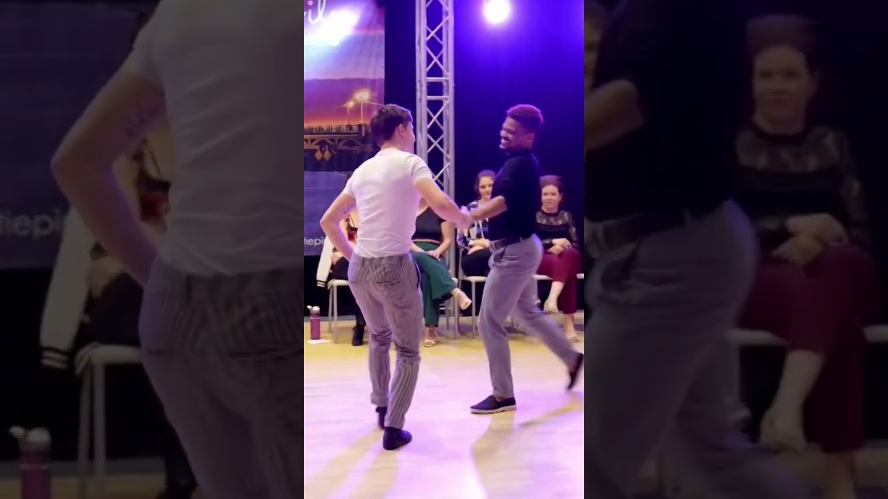 Just 2 Men Dancing 😁🔥 Thanks @Igor Pitangui for the dance its