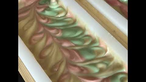 Cold Process Soap Making - 3 Simple Ways to Decorate your soaps!