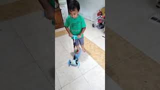 UNBOXING SCOOTER
