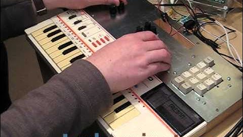 Hacked Casio PT-82 Keyboard Demo - Playing from the ROM