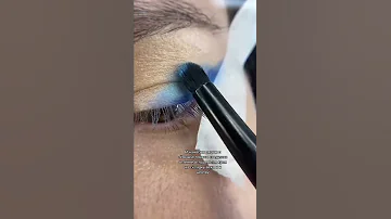 Макияж с голубыми тенями💙