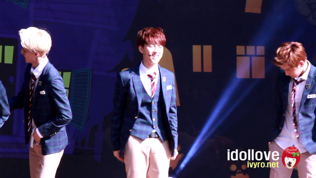 EXO-K(디오) - 131013 일산 원마운트 Halloween Festival ♪ 으르렁