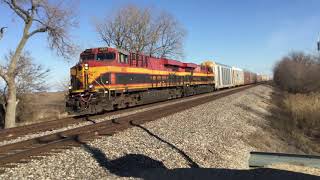 KCS 4833 (ES44AC) and KCSM 4667 (ES44AC) lead V-BLUFTM near Wenona, IL 12/04/21