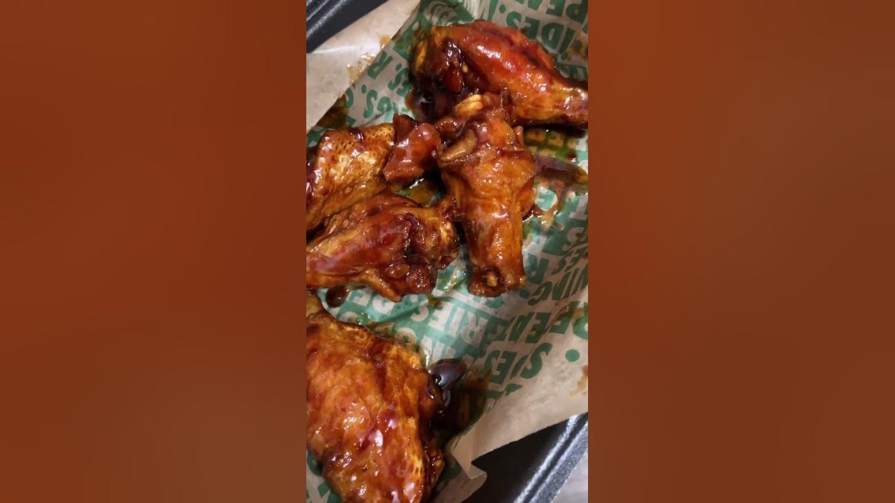 1562 Food Shorts Spicy Korean Q Chicken Wings! Wingstop! 🍻 shorts 