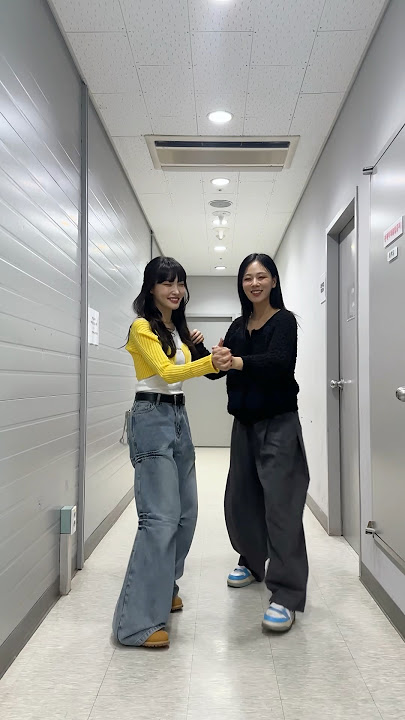 Download lagu Eenie meenie Meenie minie 👆👉👆👉 🌰 with #BIBI #비비 @naked_BIBI #CHUNGHA #청하#EENIEMEENIEchallenge