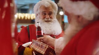 Miniatura de vídeo de "The World Needs More Santas | Coca-Cola"