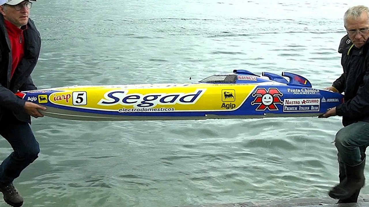 MASSIVE 4-CYL !! RC POWERBOAT FIRED-UP & LAUNCHED
