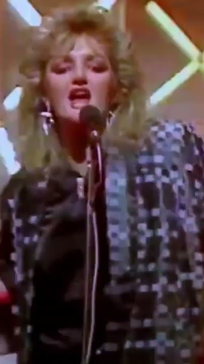 Download lagu Bonnie Tyler - Holding Out For A Hero 1984