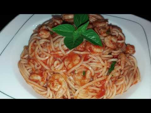 Video: Receta Italiane: Fettuccine Karkaleca Me Salcë Kremoze