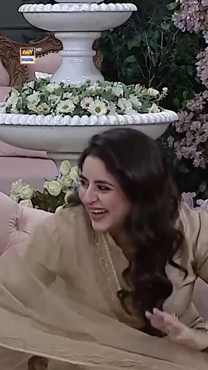 Ammi kuch bhi kare, Facebook pe dalien ? #shanesuhoor #fatimaeffendi #shorts