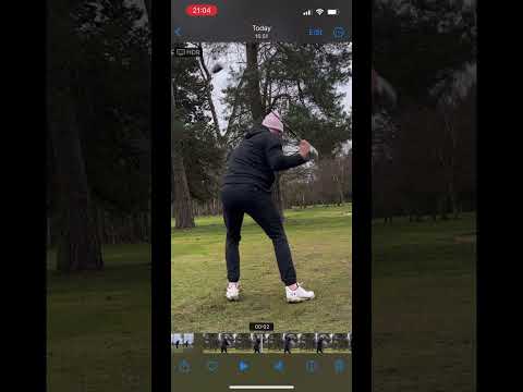 This is how the hips rotate in the swing when you want it hit it LONG 💣💣💣