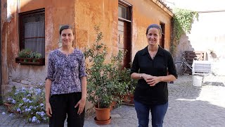 &quot;Little House on the Piazza&quot;: Tour of a Tiny House in Rome, Italy