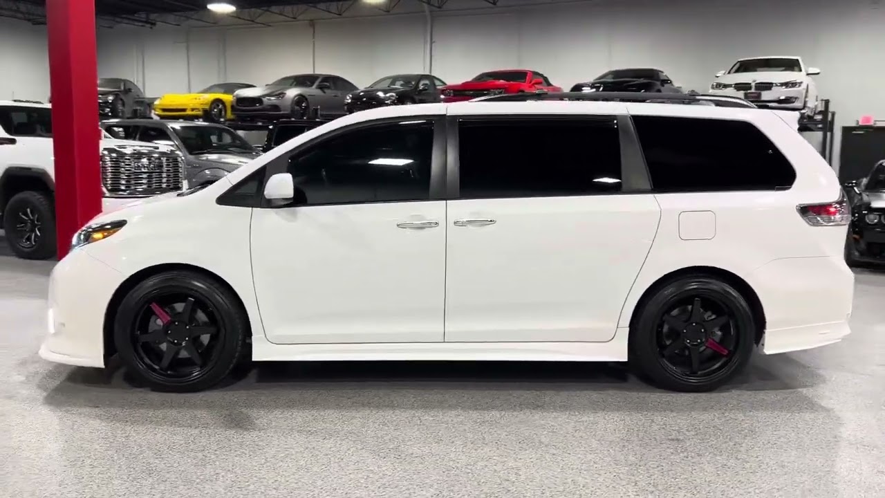 2017 Toyota Sienna SE Premium 8-Passenger