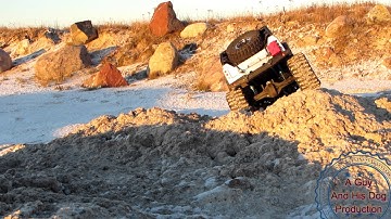 Axial Racing SCX10 Dingo ... From Barren to Beauty Part 1 ..