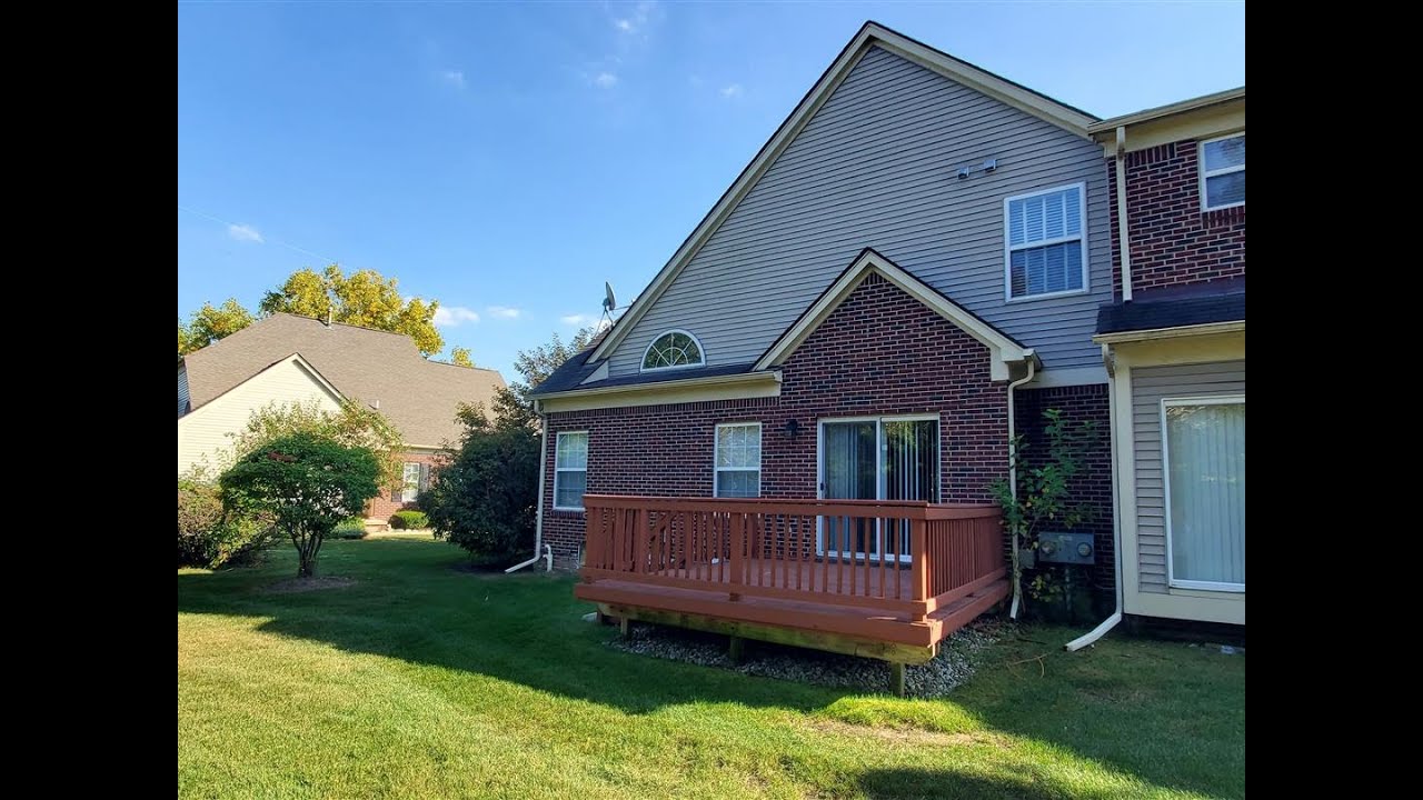 Canton! Hard to find rental with 1st floor primary suite condo 1605sqft, 2bdr, 2.5Bth