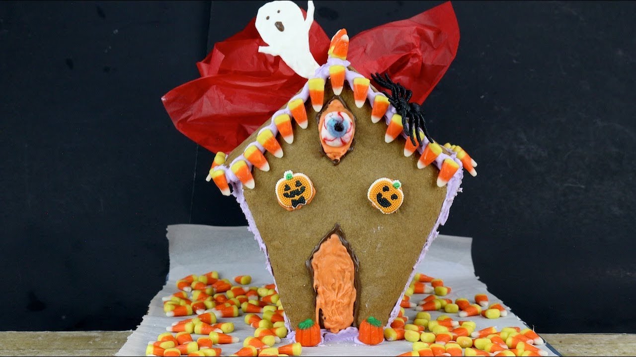 Haunted Gingerbread House | Halloween Recipes