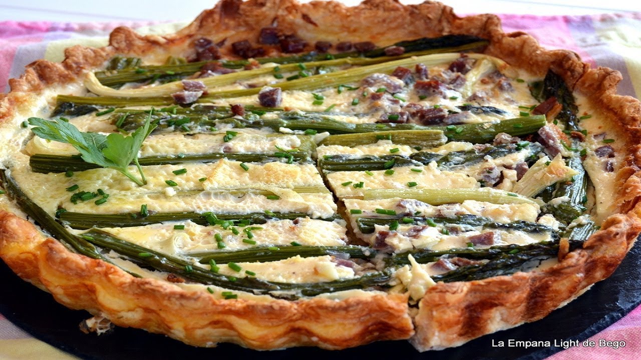 Hojaldre Salado ó Quiché de Espárragos, Ajos Tiernos y Jamón
